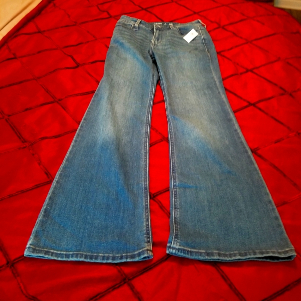 Old Navy high waisted flare Jean's size 2 short